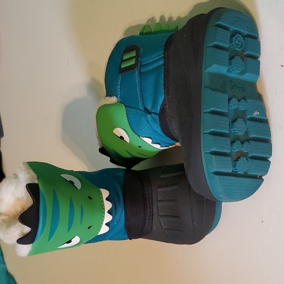 New Cat & Jack little boy's 5 dinosaur boots - Picture 4 of 8